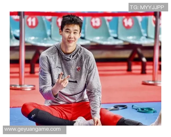 媒体人：拒绝活塞的郭昊文开始兑现天赋 他需要提升基本功&专注度